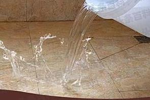 边坝漏水维修 免砸砖防水材料该如何施工